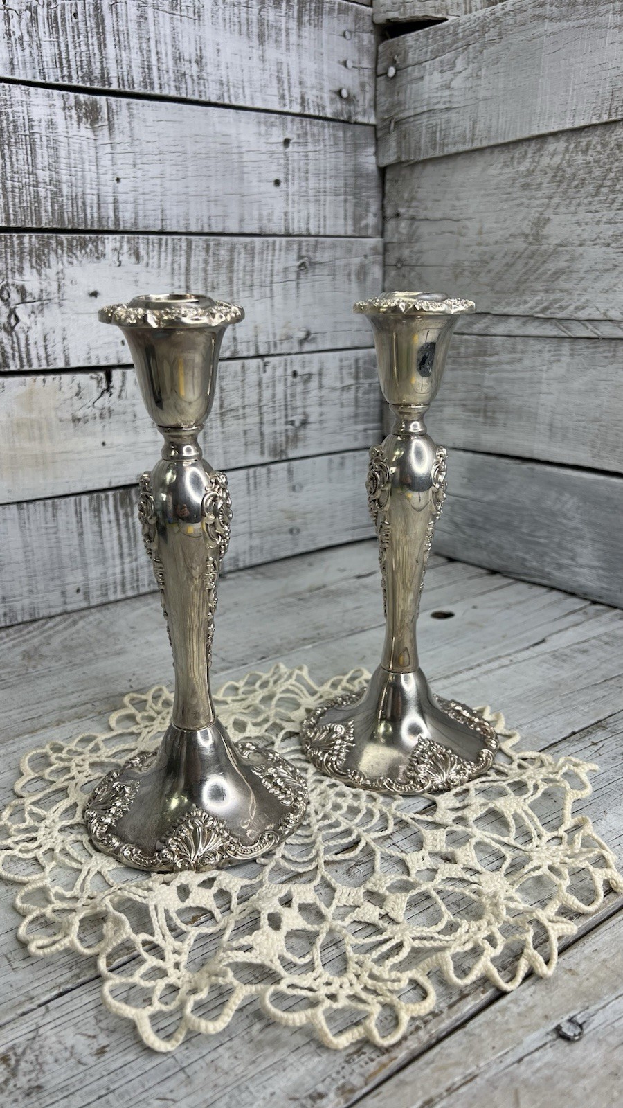 VINTAGE PAIR 2 GODINGER SILVER PLATED 8 25” CANDLESTICK BAROQUE GRAPE PATTERN 🩶