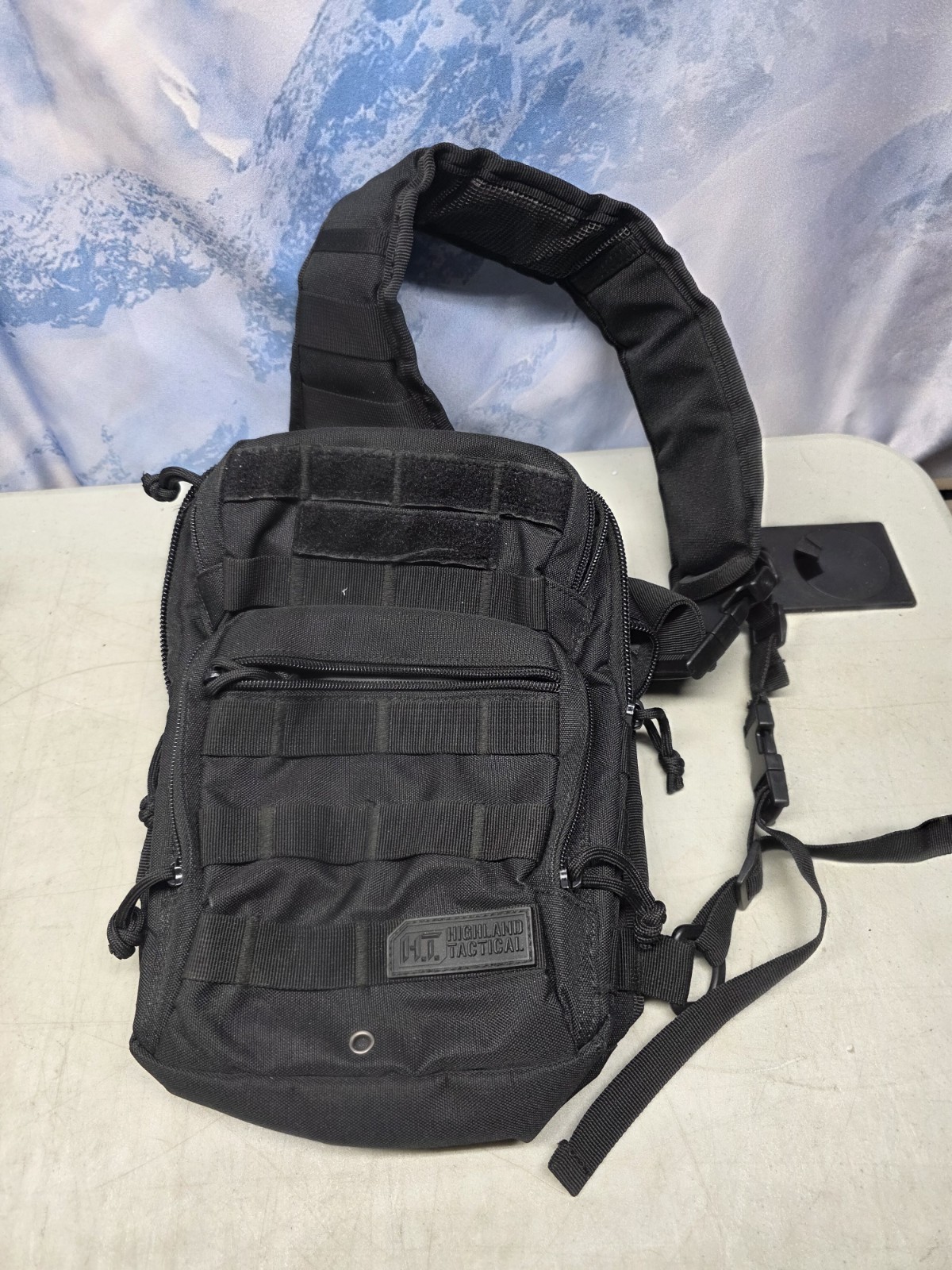 🔥 HIGHLAND TACTICAL Eagle Sling GO Bag - Conceal Carry Large, Black New No Tags