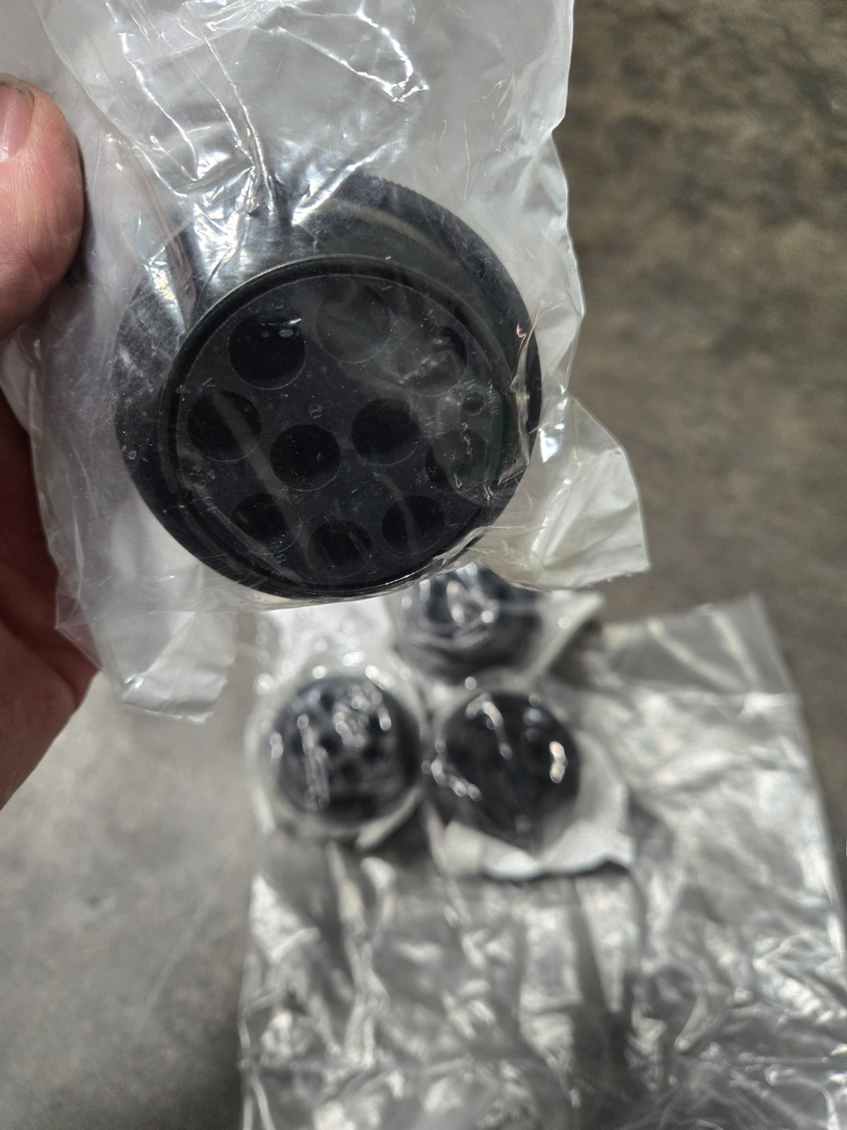 Amphenol GTC06-40-80S-025-RDS-LC circular connector