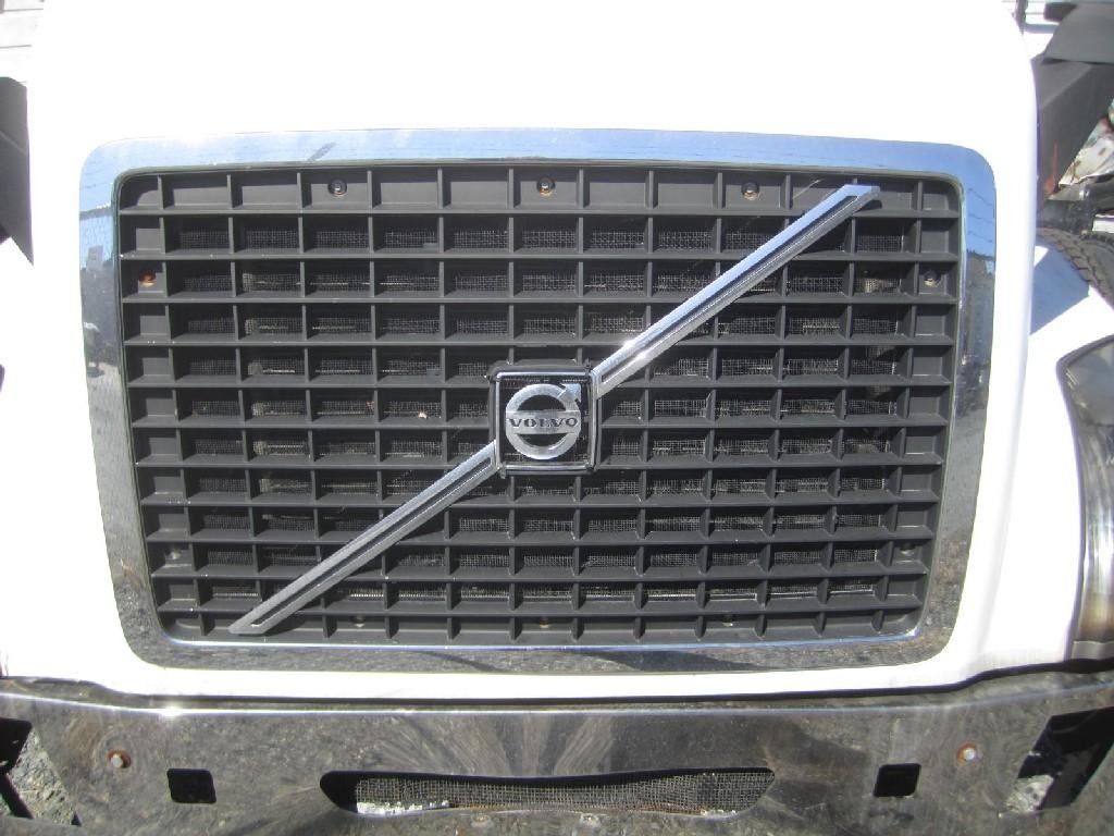 For 2007 VOLVO VNL 2003-2018 GRILLE N/A , MD
