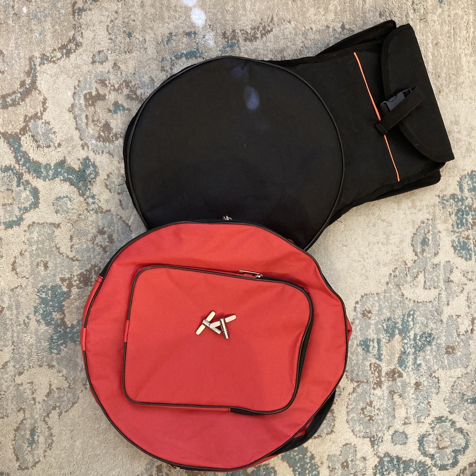 Practice Drum Pad 2 Bags Backpack 12 Inch & Snare Bag Red NICE + 2 drum keys