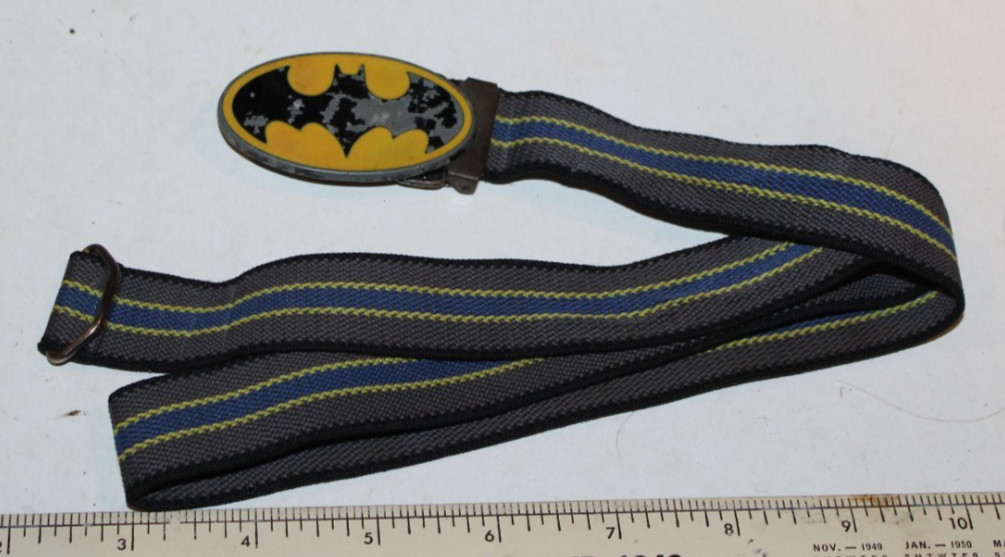VTG 1964 Lee Co Jeans Batman Logo Black & Yellow Belt Buckle 1960s Child Size