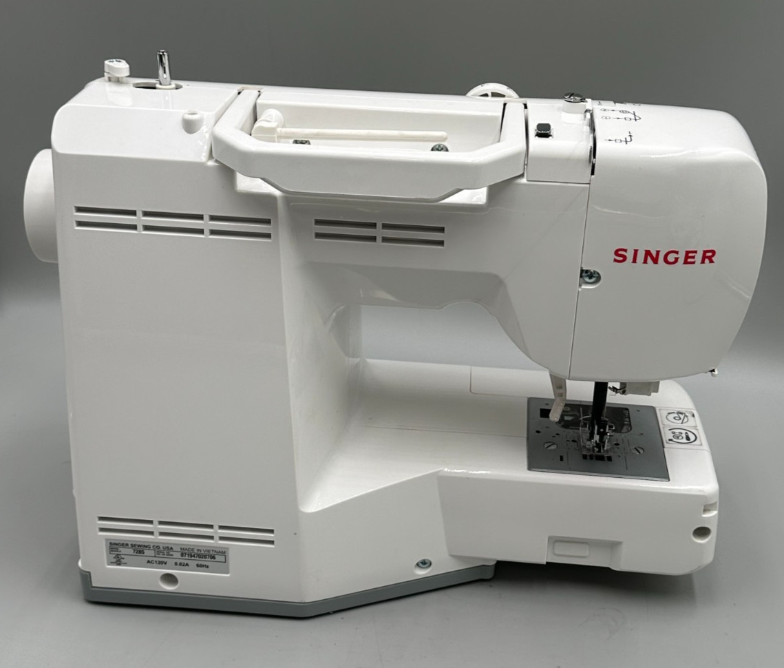 SINGER Patchwork 7285Q Sewing And Quilting Machine Good Condition