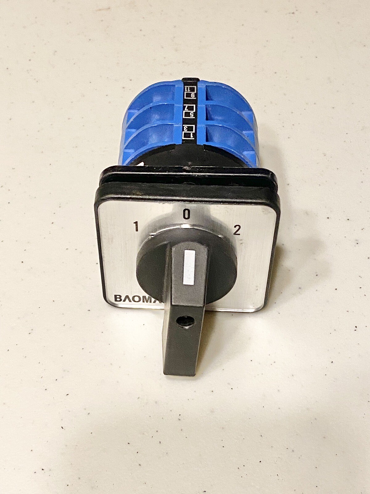Baomain Universal Rotary Cam Switch LW28-32/D303.3