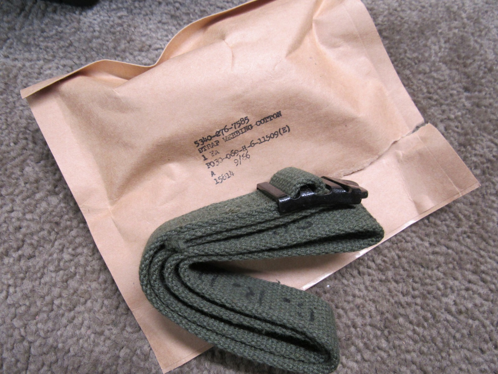 US Vietnam Era Webbing Strap NOS DATED 9/1966 1" X 27" INCHES OG 107 GP