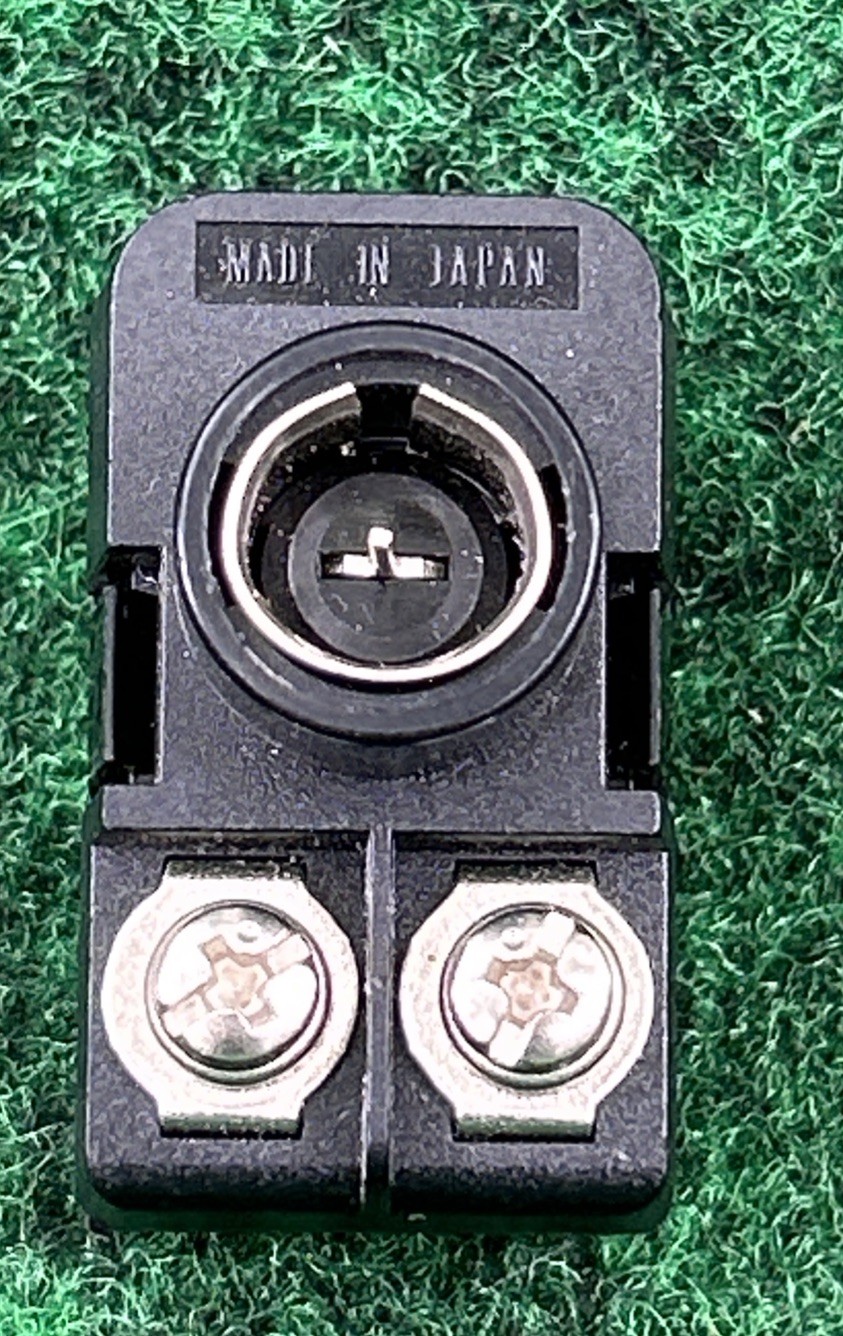 75-ohm to 300-ohm matching transformer Made In Japan
