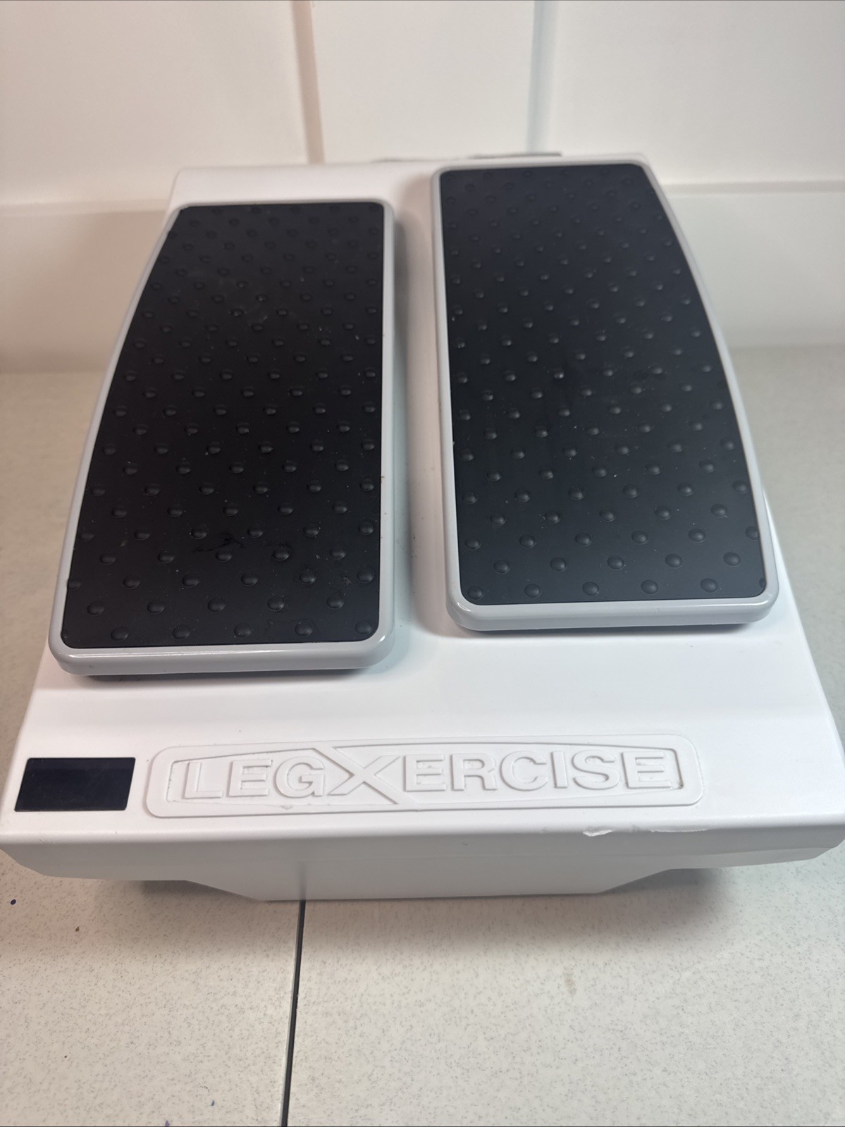 LegXercise Pro LEGX-012 Leg Activator Exercise Machine with Remote (Tested)