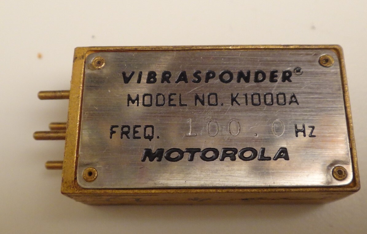 Motorola K1000A VibraSponder Frequency Chip, Frequency 100.0 Hz