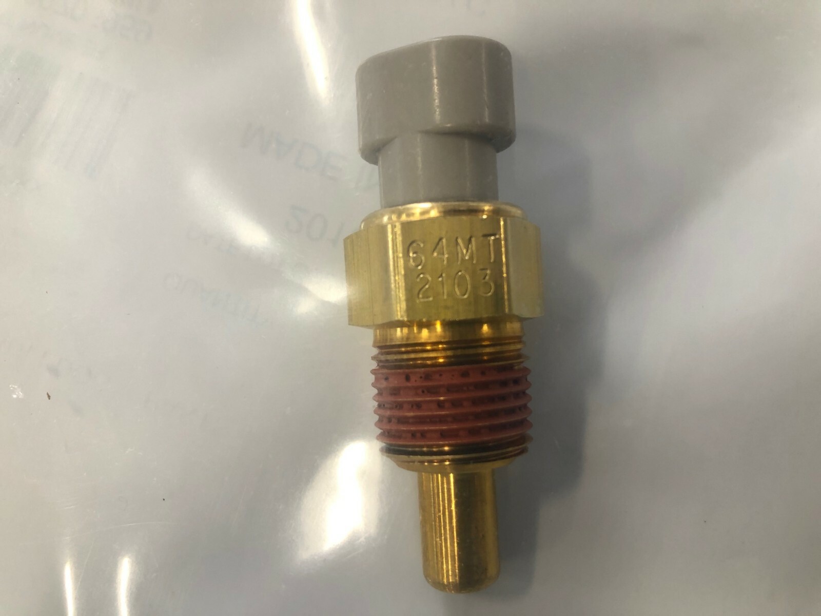 64MT2103 20705959 Mack OEM Sensor Coolant Temperature, Date Lot Code: 10/11/2019