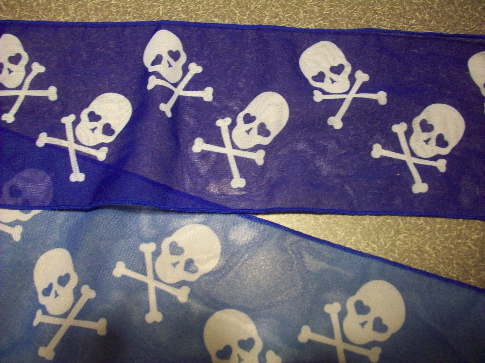 SKULL & CROSSBONE SCARF HEADBAND**BLUE**NEW WITHOUT TAGS