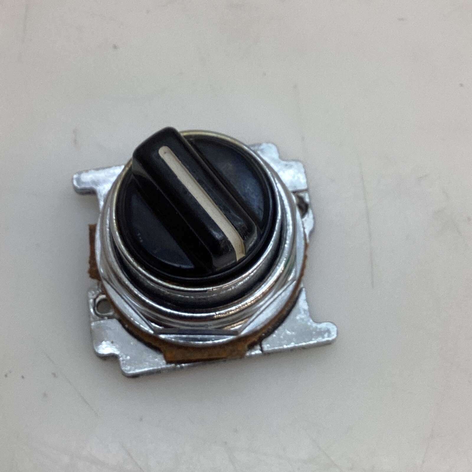 CUTLER HAMMER SELECTOR SWITCH 10250T1367 New