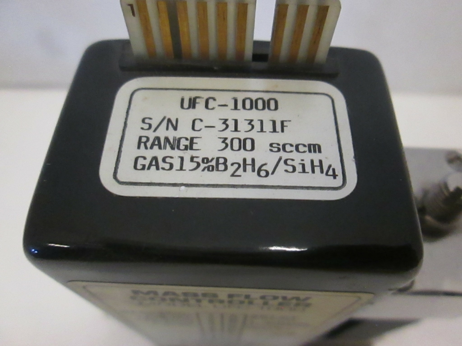 Unit UFC-1000 Mass Flow Controller 15%B2H6/SiH4, O2, 300 SCCM, Refurb