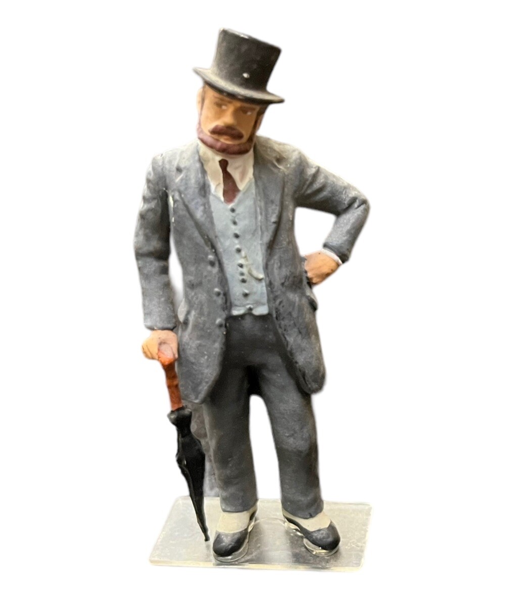 Preiser 1:22,5 Citizen With Hat and Umbrella, Railway Figure