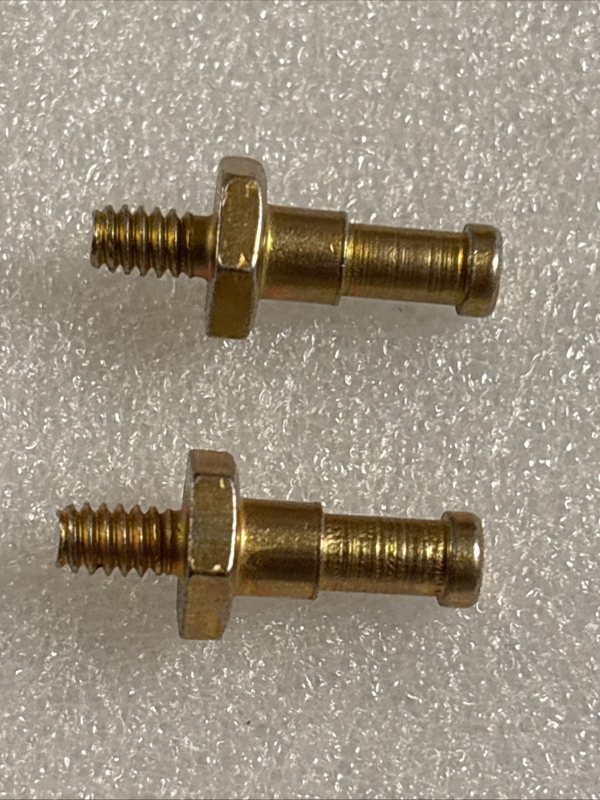 (2ea) Accurex 417279 Stud , Mounting , Belimo , 10-24 x 1.068