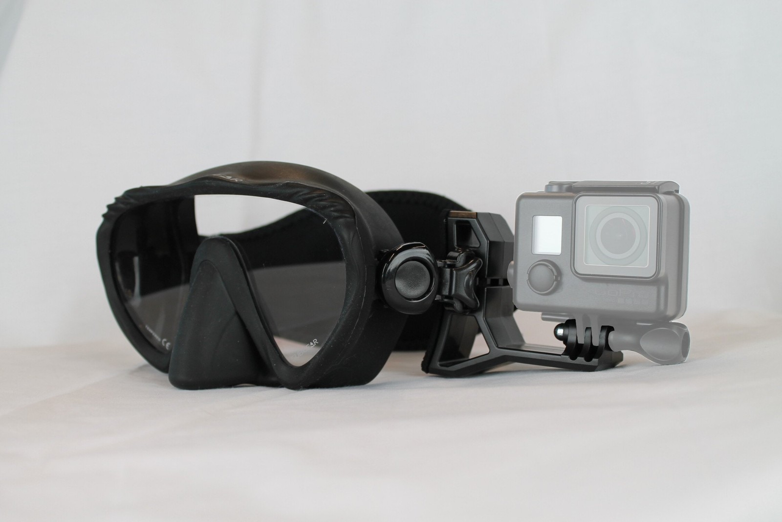 Dive Mount - Strap Action Mount
