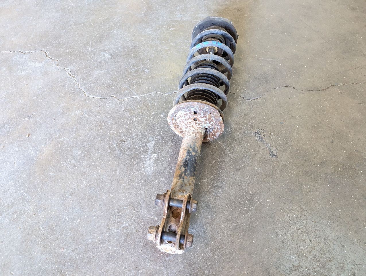 Rear Strut Assembly | Fits 1991-2002 Saturn S Series