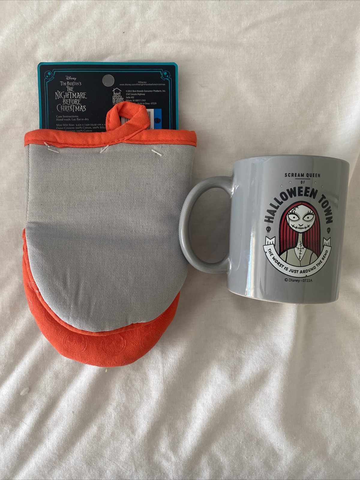 Nitemare Before Christmas Sally Mini Mitt & Mug Bundle NEW