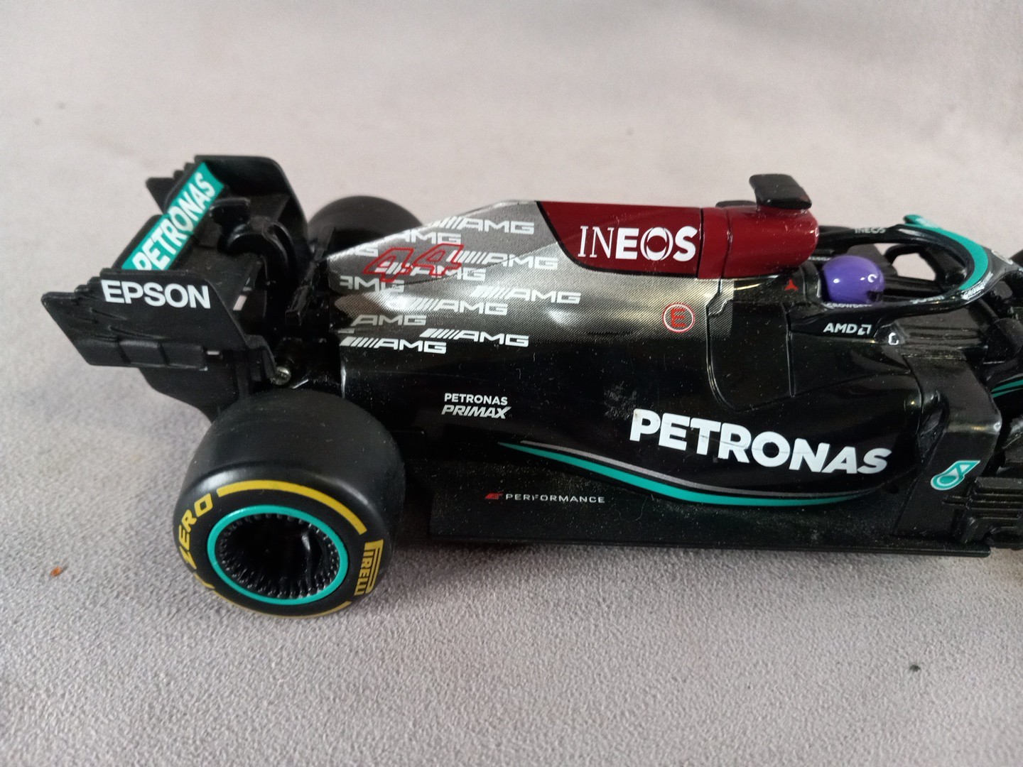Mercedes Benz AMG F1 W12 E Performance Lewis Hamilton #44 Black 1:24 RC Maisto