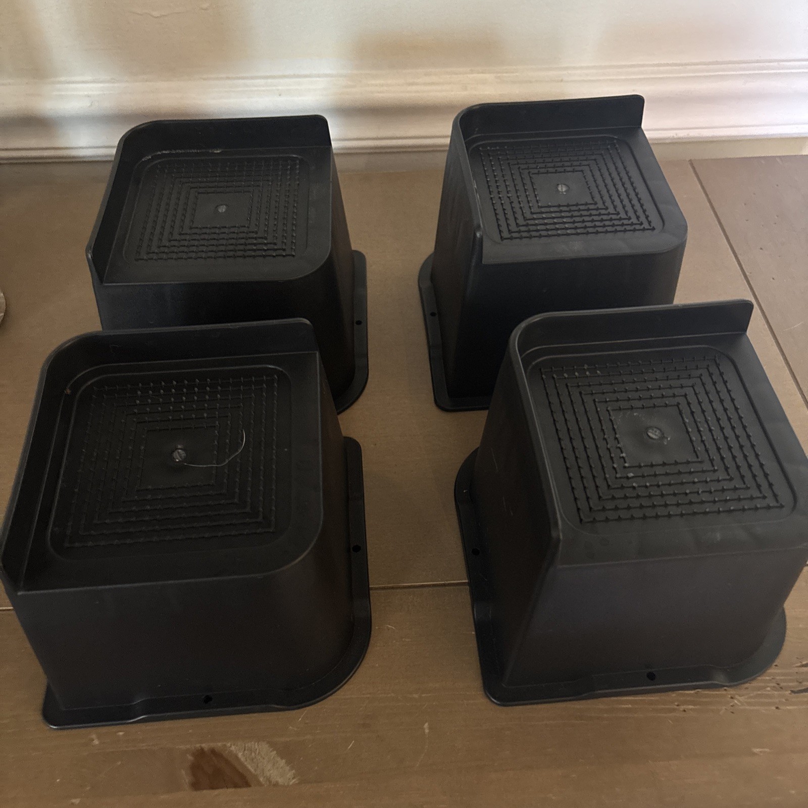 4 In Heavy Duty Plastic Bedlifts