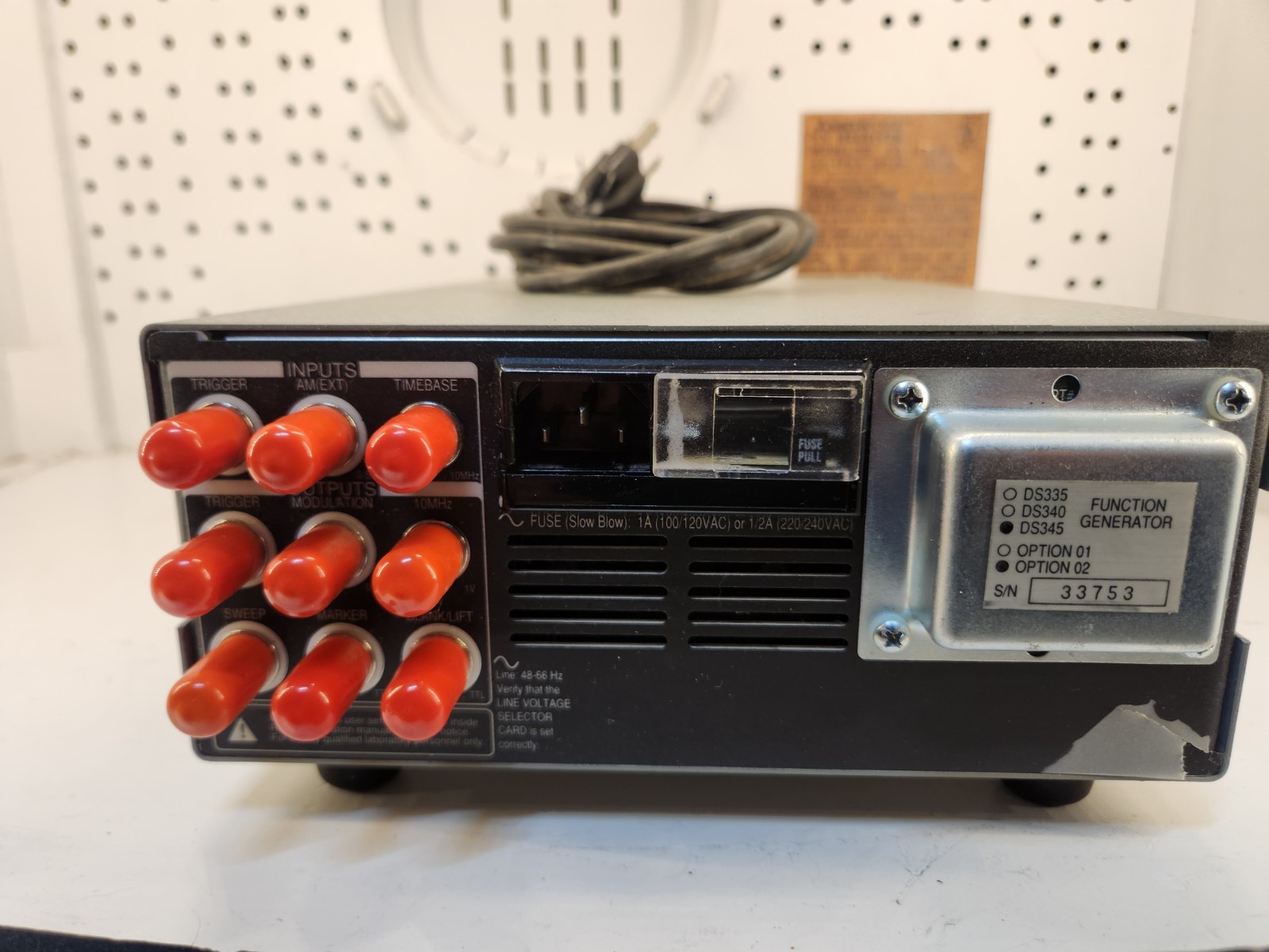Stanford Research Systems (SRS) DS345 30 MHz Synthesized Function Generator