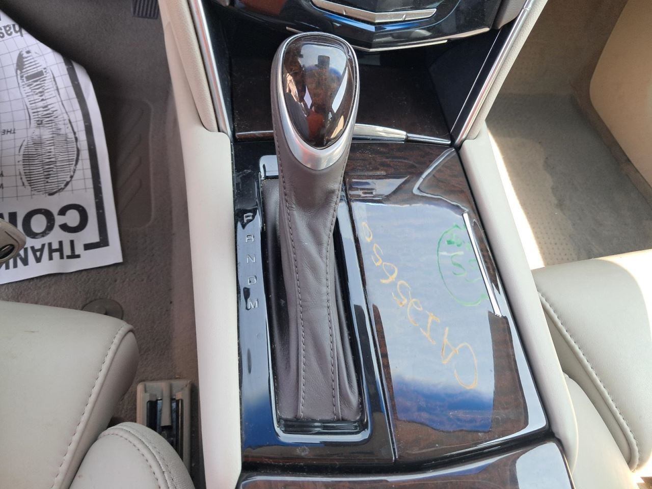 XTS 2016 Glove Box 4793943