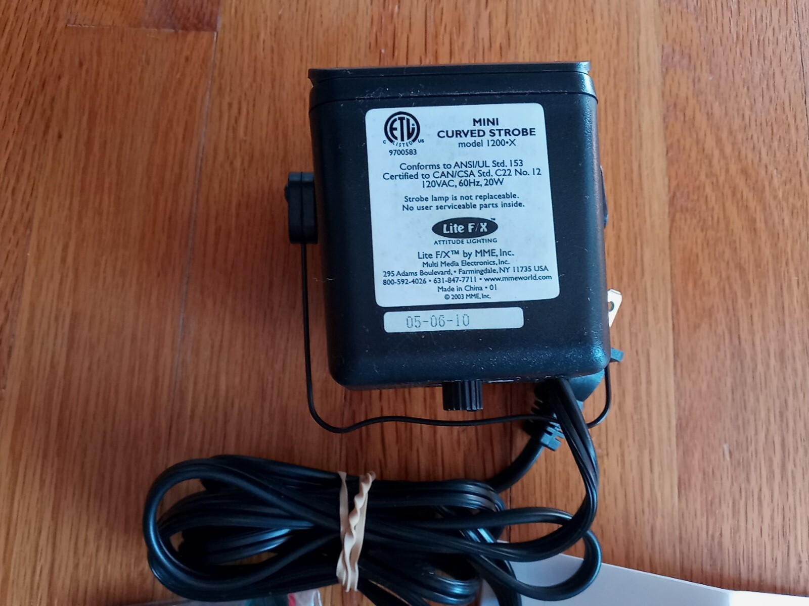 Lite F/X Curved Strobe Light Model 1200-1