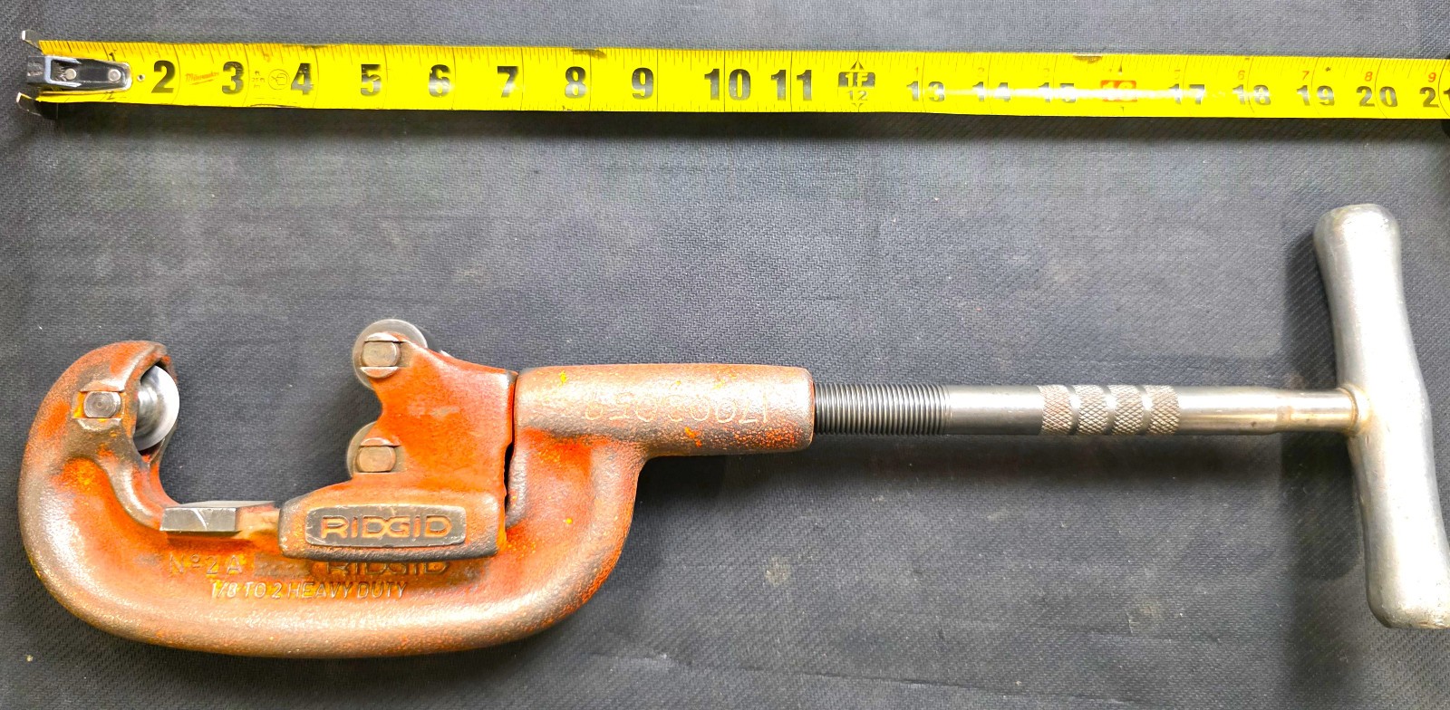 RIDGID  32820  Model 2-A  Adjustable Heavy-Duty Steel Pipe Cutter, 1/8" - 2" USA