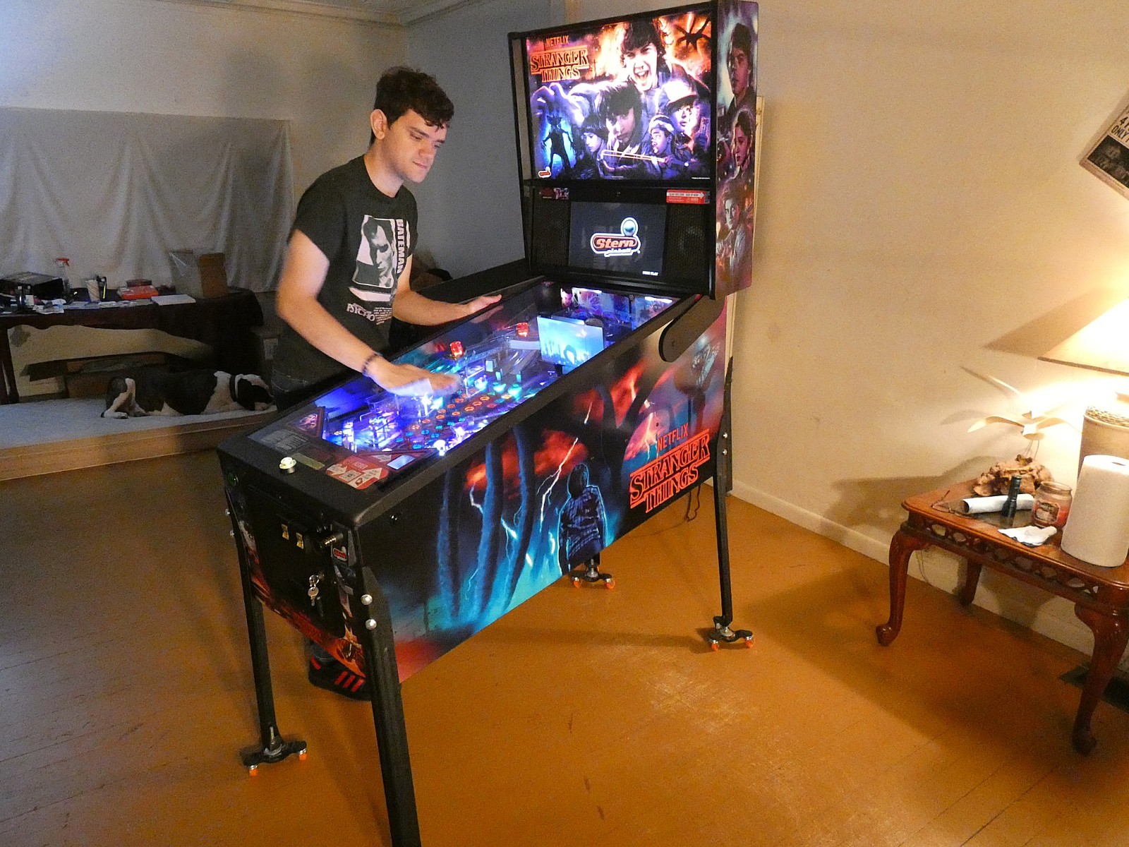 Stern Stranger Things Premium Pinball Machine