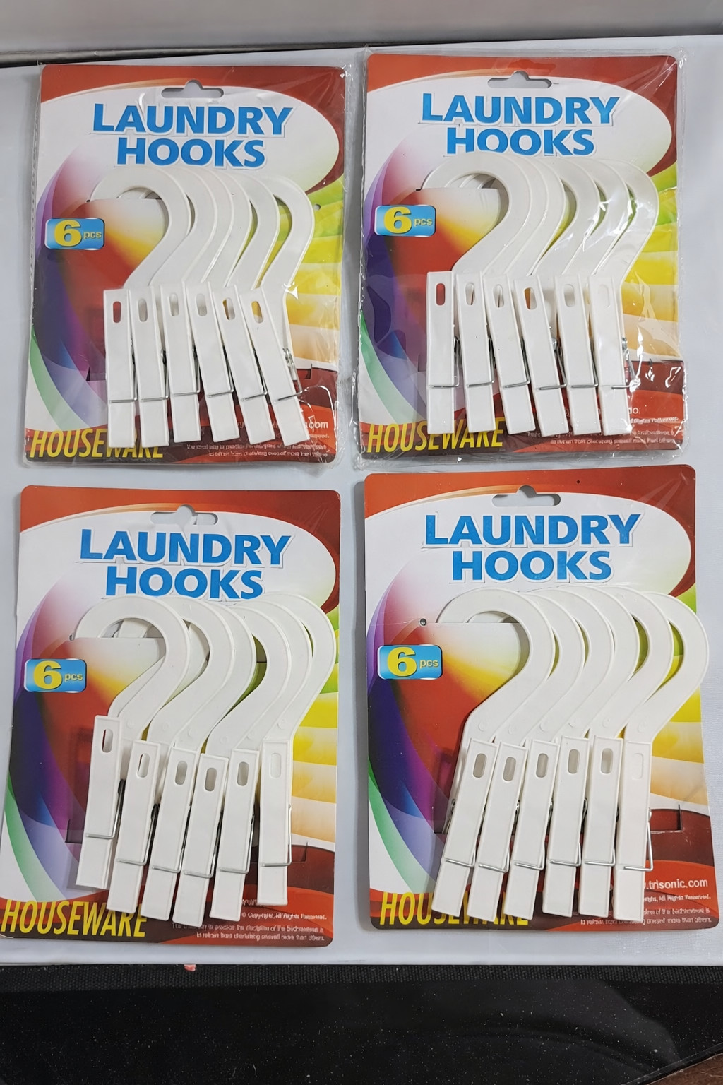 24 Pcs Laundry Hooks Clips Clothesline Hangers Plastic Clip Set White New