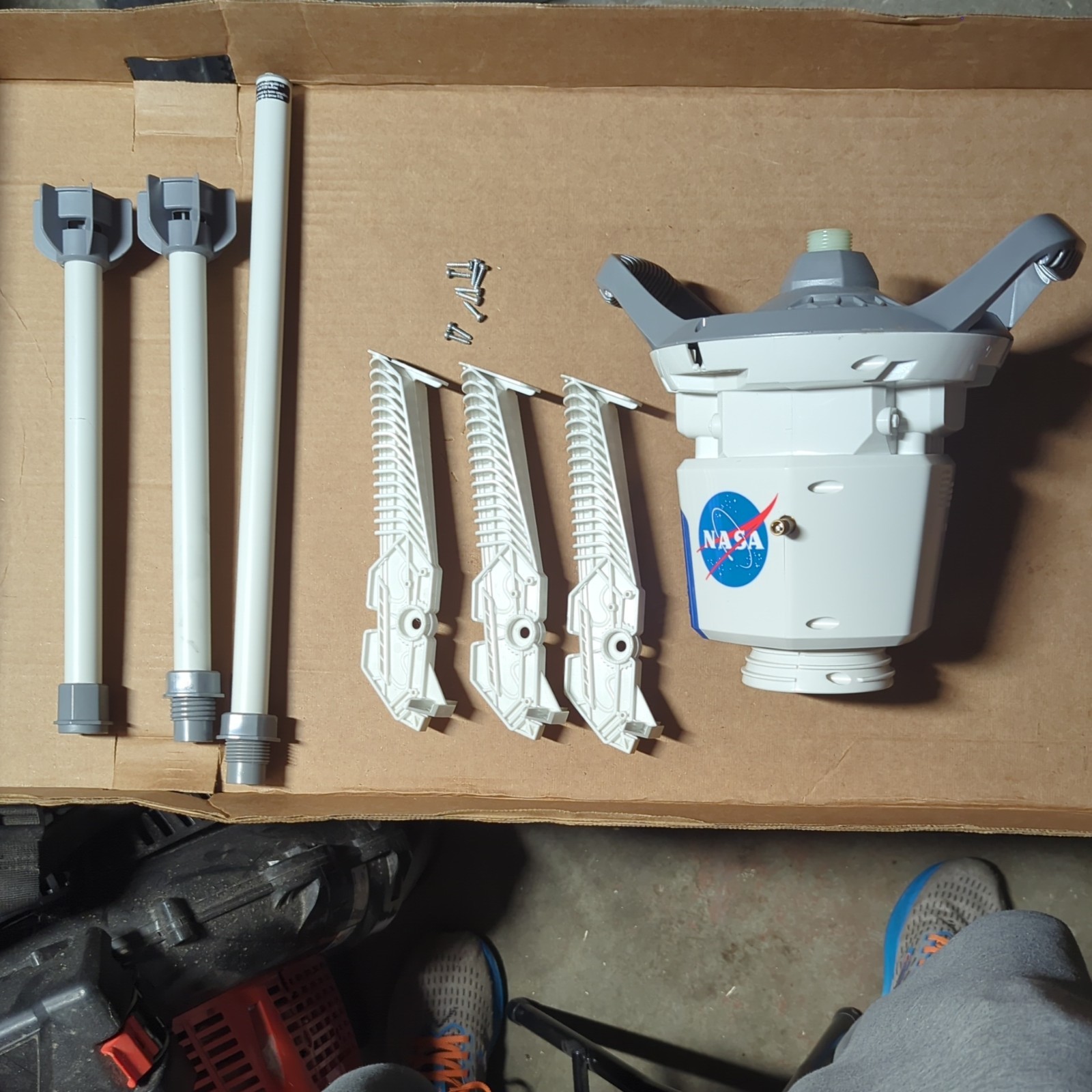 NASA Air Rocket Launcher, Launches Model Rockets Up to 250-Ft (Works; For Parts)