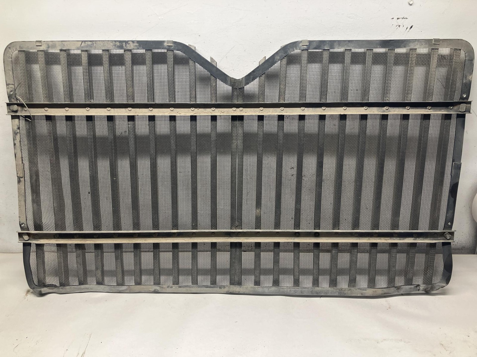 1997-2011 International 9200 Grille - Used