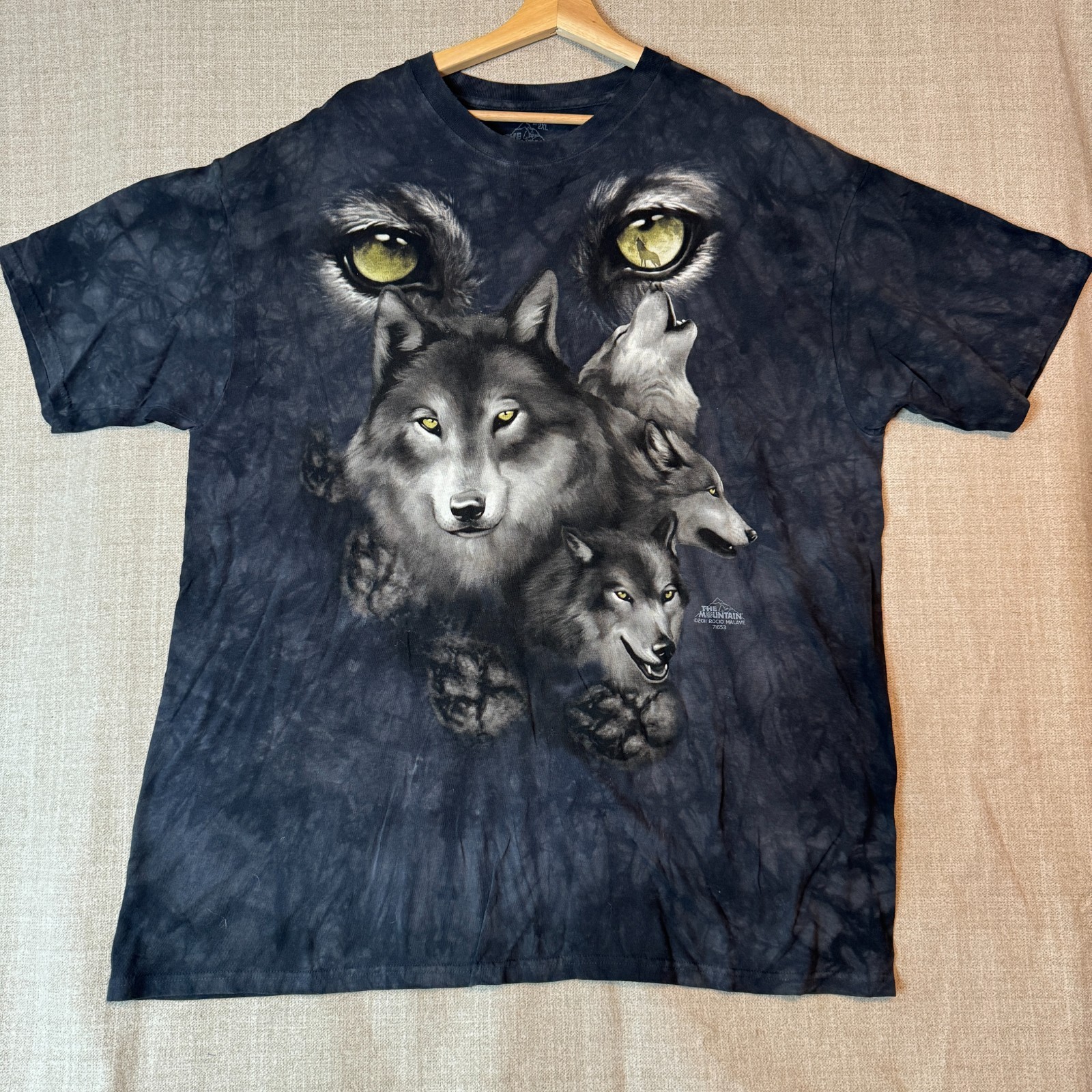 The Mountain Mens Size 2XL Black 2011 Wolf Pack Eyes T-Shirt XXL