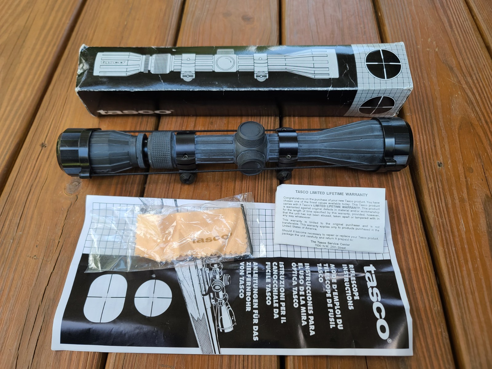 Tasco 3-9x40mm Rubber Armored Rifle scope RC39x40 similar to Colt HBAR optic NOS