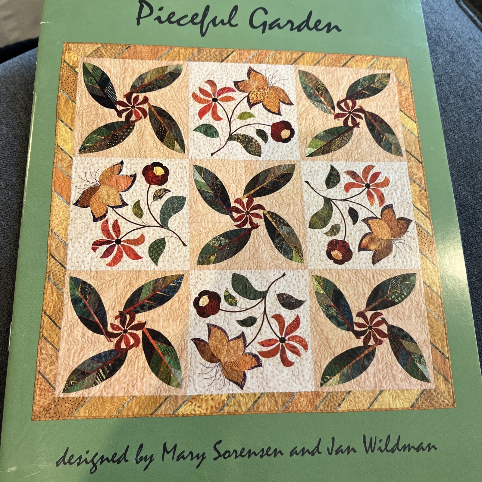 Mary Sorensen Pieceful Garden-Mainly softcover book