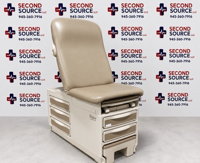 Ritter 204 Examination Table Pull-Out Footrest Family Medicine Chair