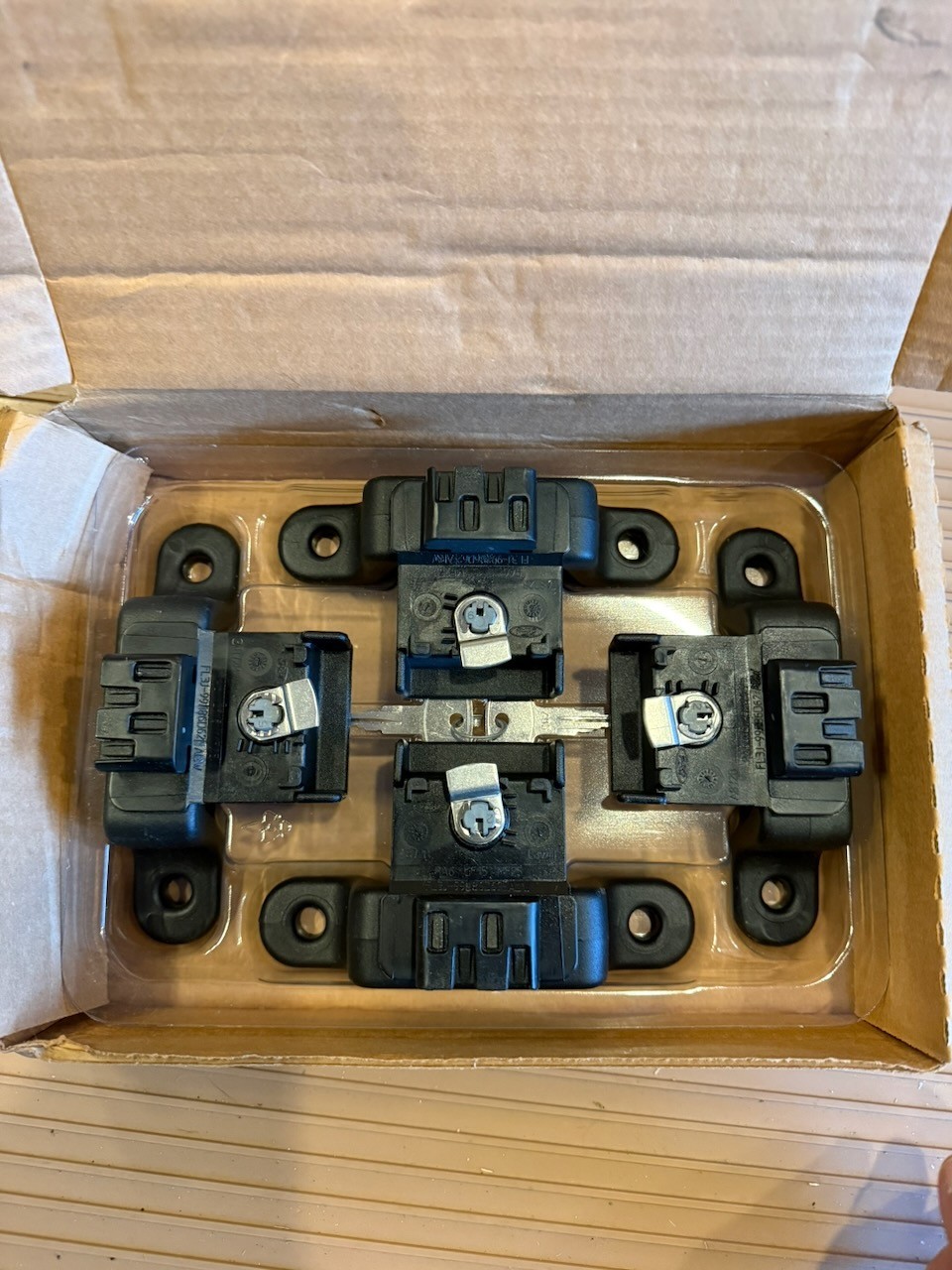 Ford truckBoxLink™  F150,F250,F350, Raptor (New, In Box)