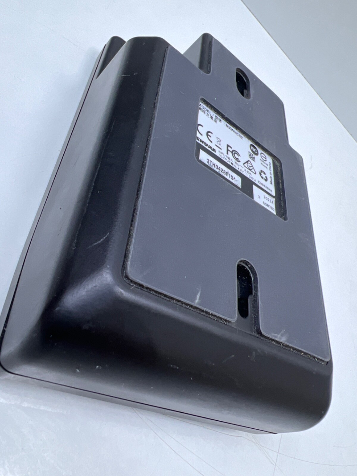 Shure MXWNCS2 Networked 2-Port Charging Station