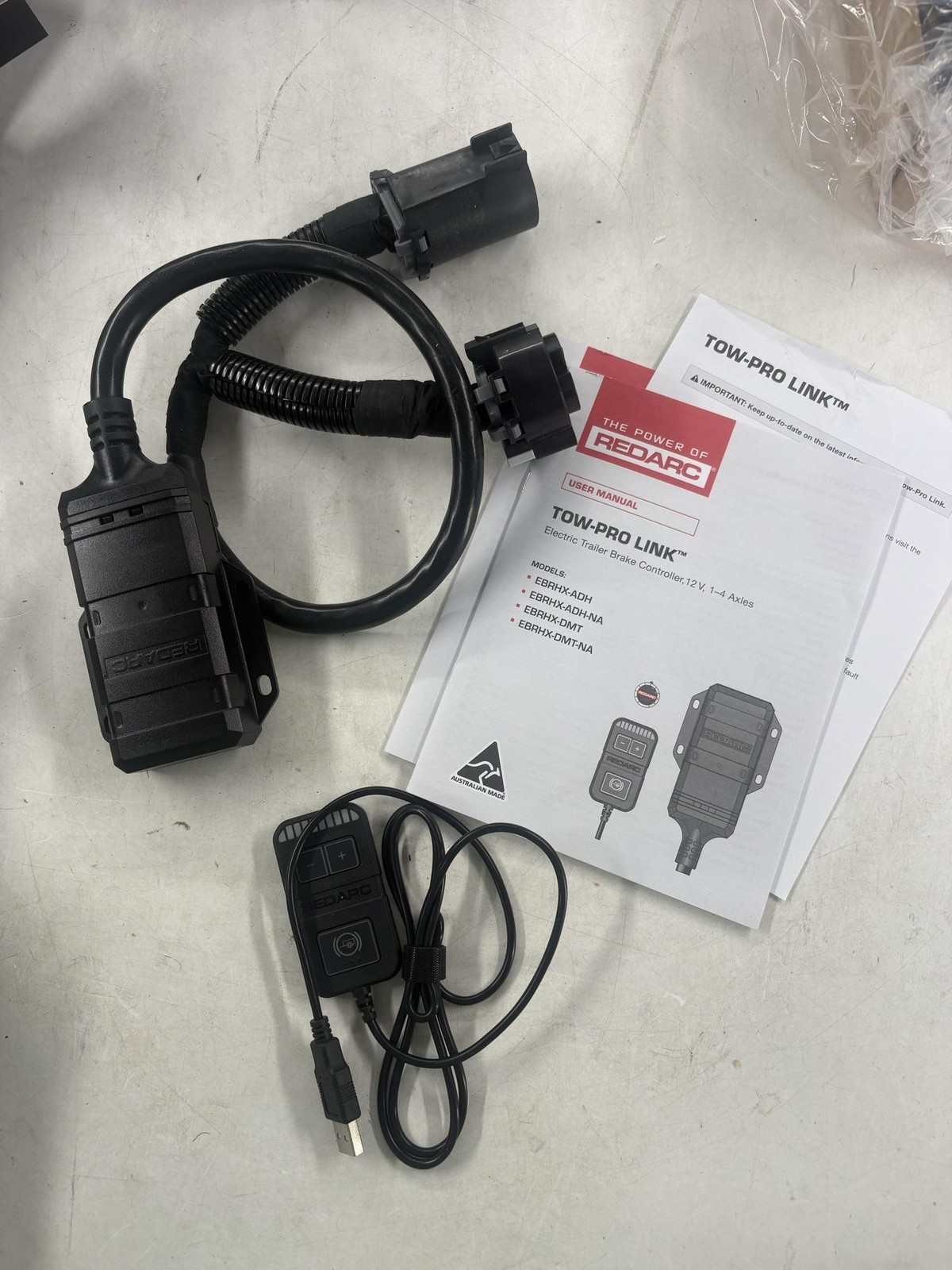 REDARC Tow-Pro Link Trailer Brake Controller Plug & Play 12V 1-4 Axles Black USB