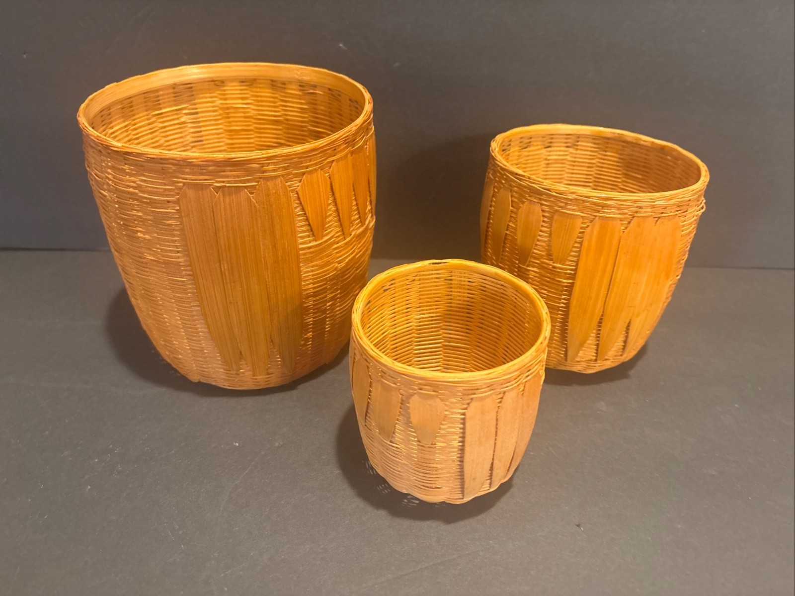 Vintage HandWoven Wicker Nesting Basket 3 Piece Set habby Farmhouse