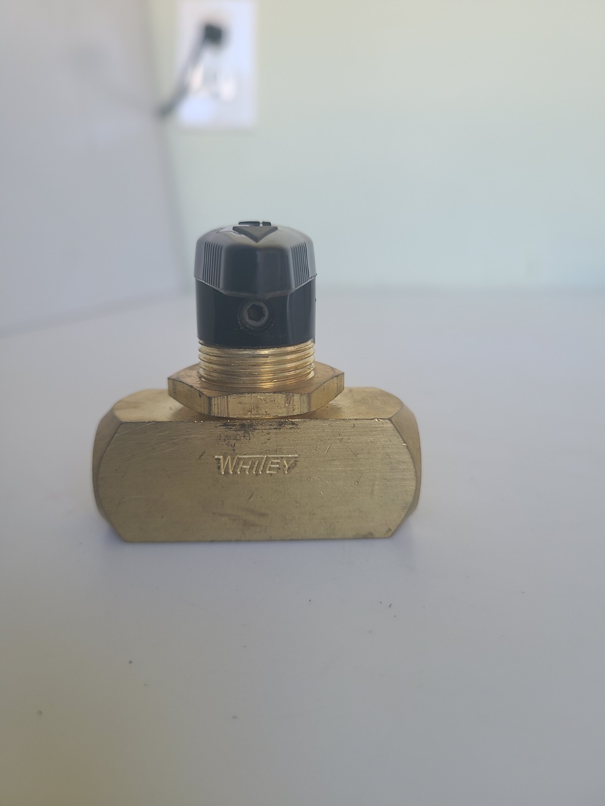 WHITEY B-43F4 BRASS VALVE B43F4, NOS, Open Box Condition