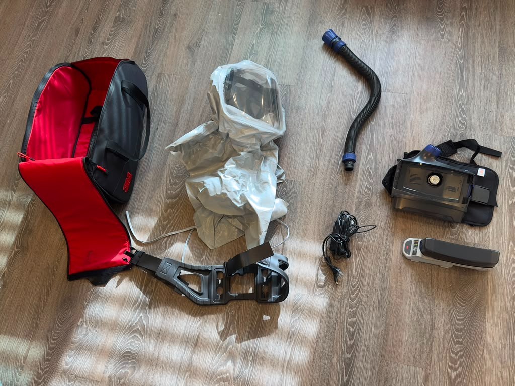 3M Versaflo TR-600 Series PAPR Kit w/ Small/Medium Soft Hood, Battery & Charger