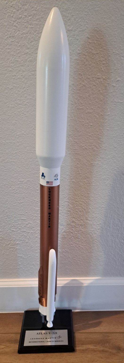 Rare Atlas V 521 Model Rocket 30" Lockheed Martin ILS 1:82 Scale Space Desktop