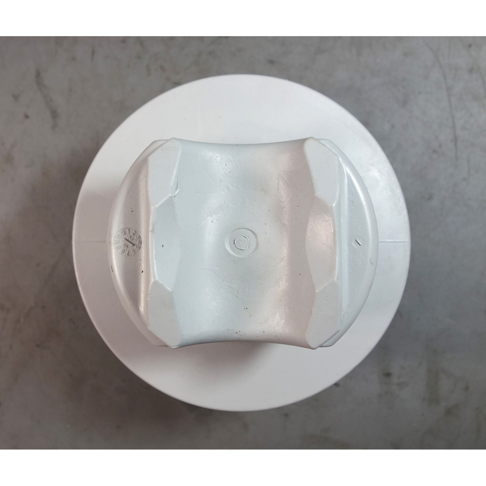 Hendrix Molded Electrical Power Line Insulator ANSI HPI-55-4-HT