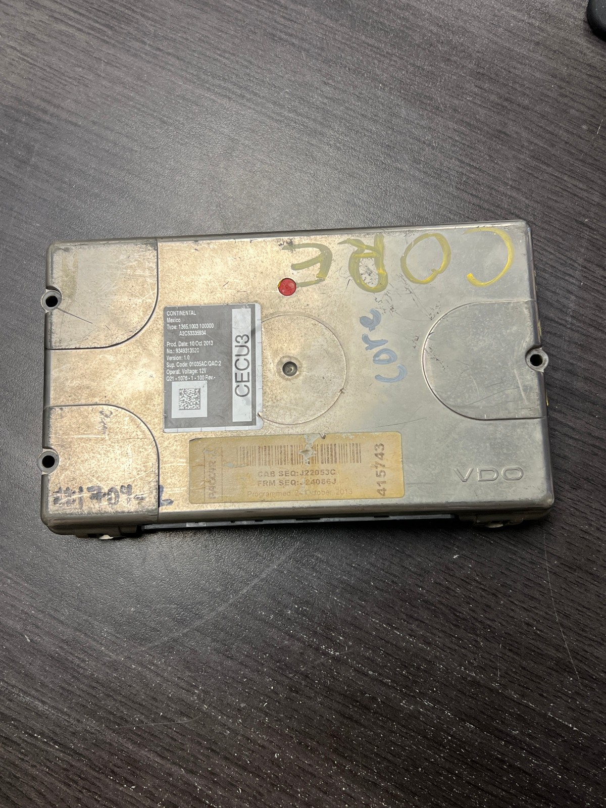PACCAR CECU3 Control Module Part Number: Q21-1076-1-100