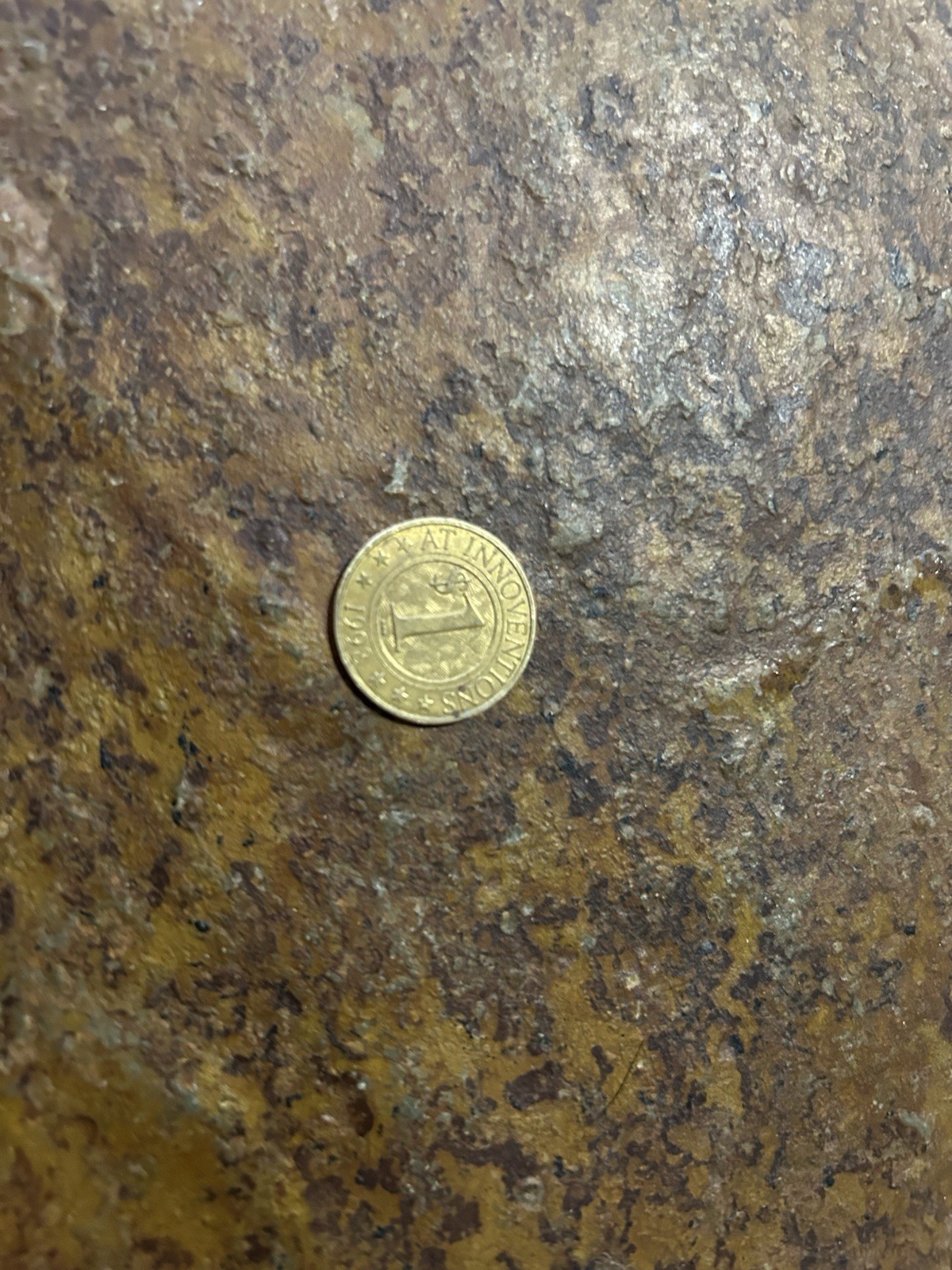 Sega Sonic Coin 1998 Rare