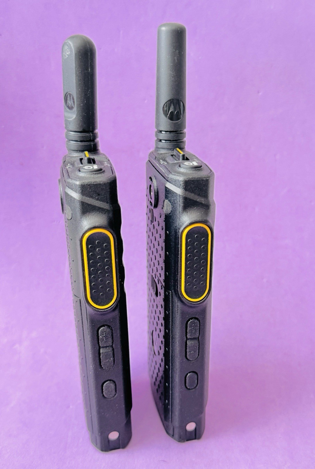 [LOT OF 2] Motorola SL300 VHF AAH88JCP9JA2AN 2-Way Radios w/Batteries