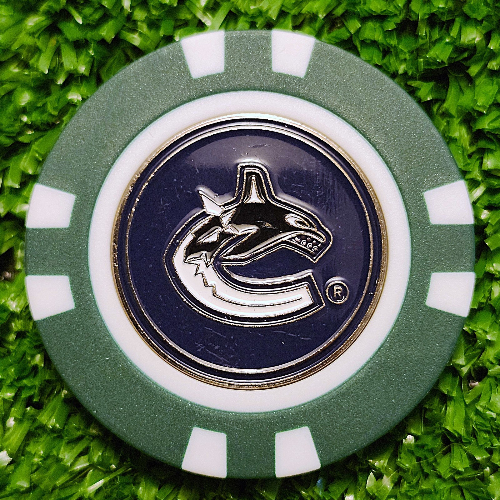 NHL Vancouver Canucks Golf Ball Marker Magnetic Poker Chip New