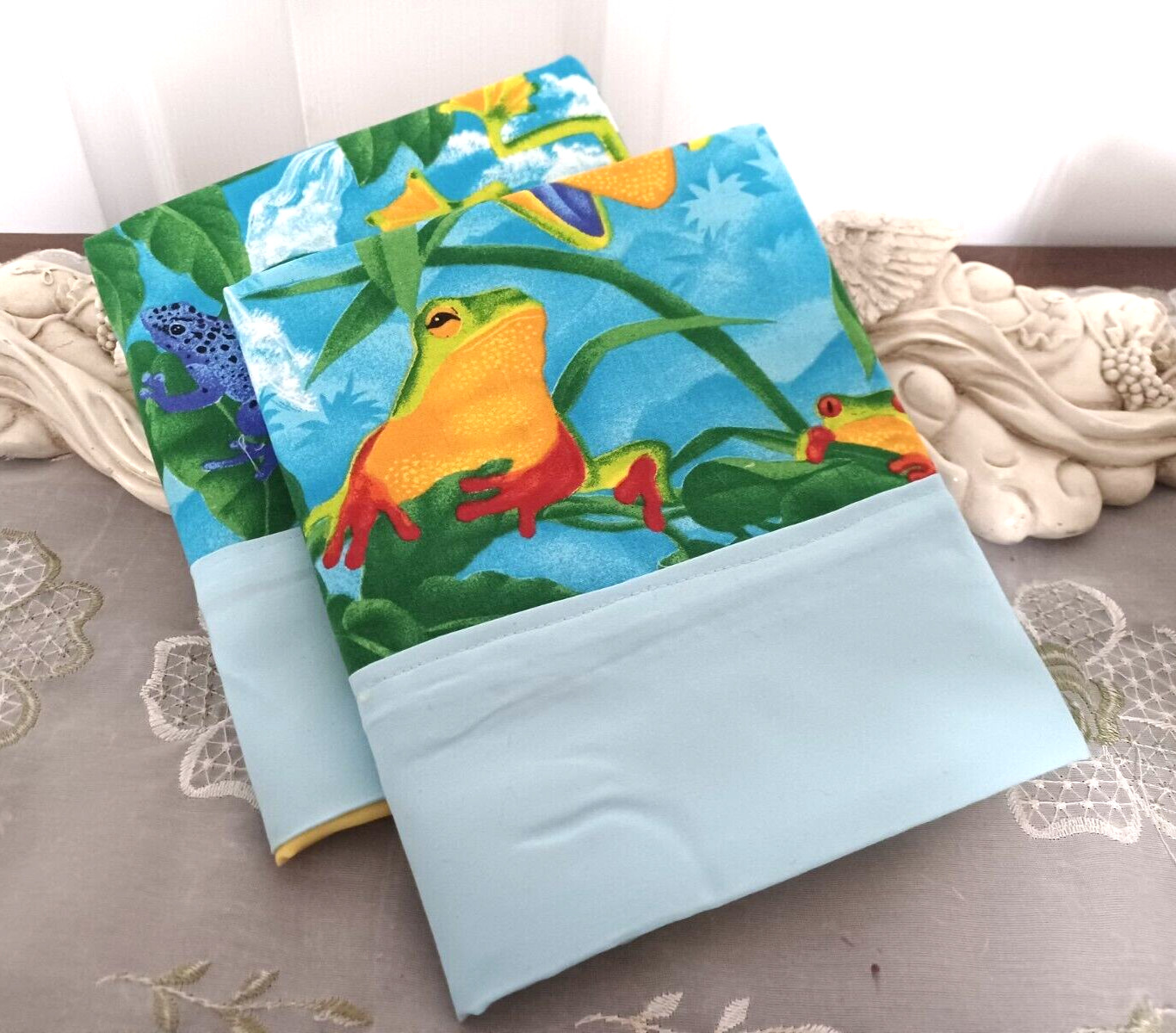COUNTRY COTTAGE KIDS SET OF TWO FROGS IN THE JUNGLE PILLOWCASES-BRAND NEW