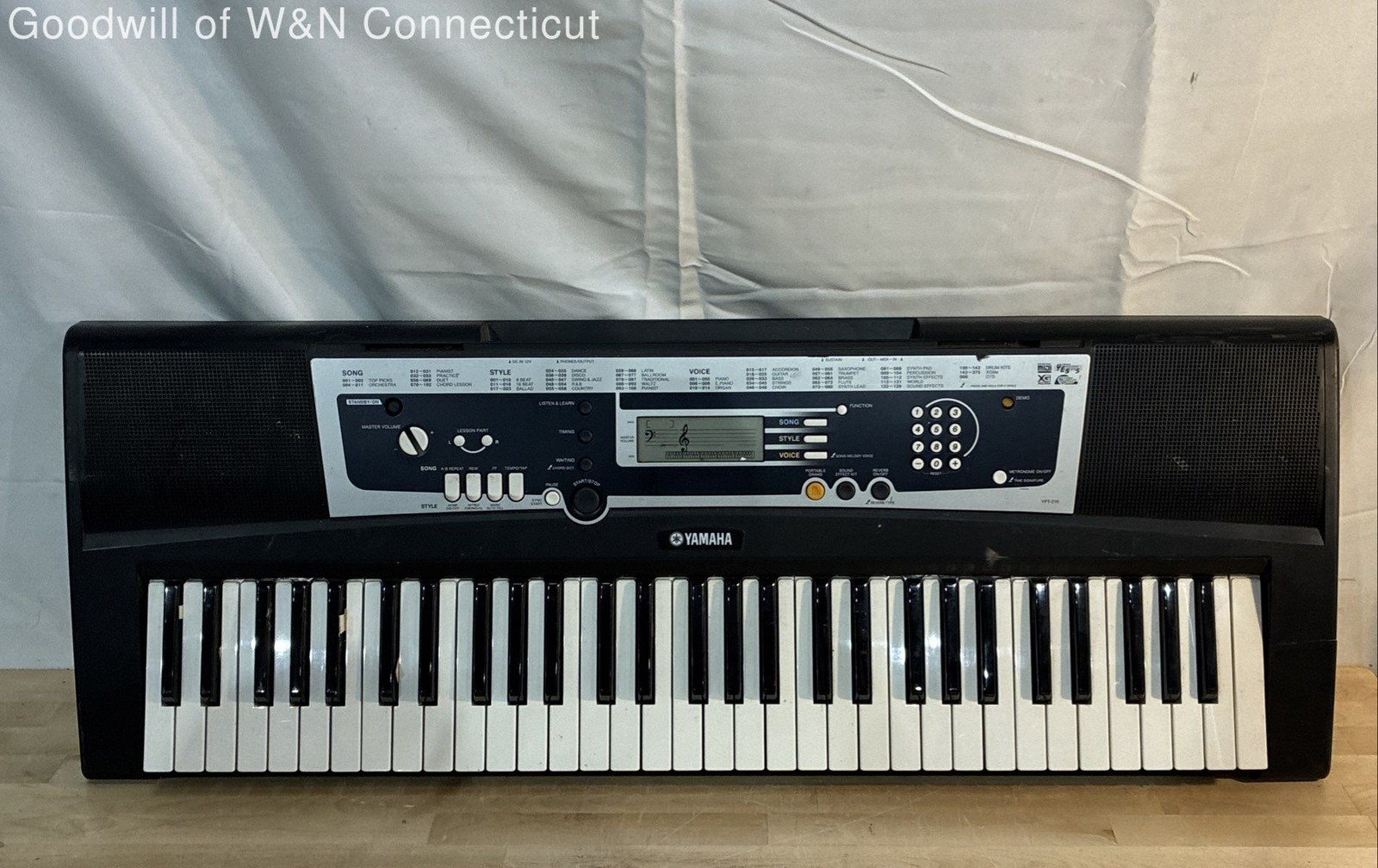 Yamaha YPT-210 Portatone 61-Key Digital Keyboard For Parts or Repair