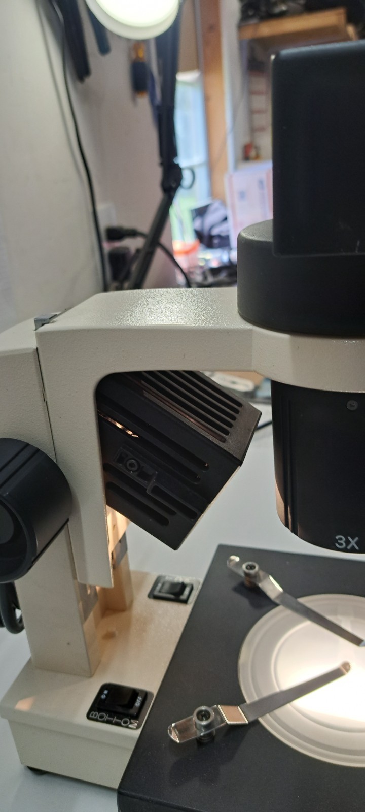 ULTRA LITE SWIFT ILLUMINATION SYSTEM STEREO MICROSCOPE MODEL SM90 (#2)